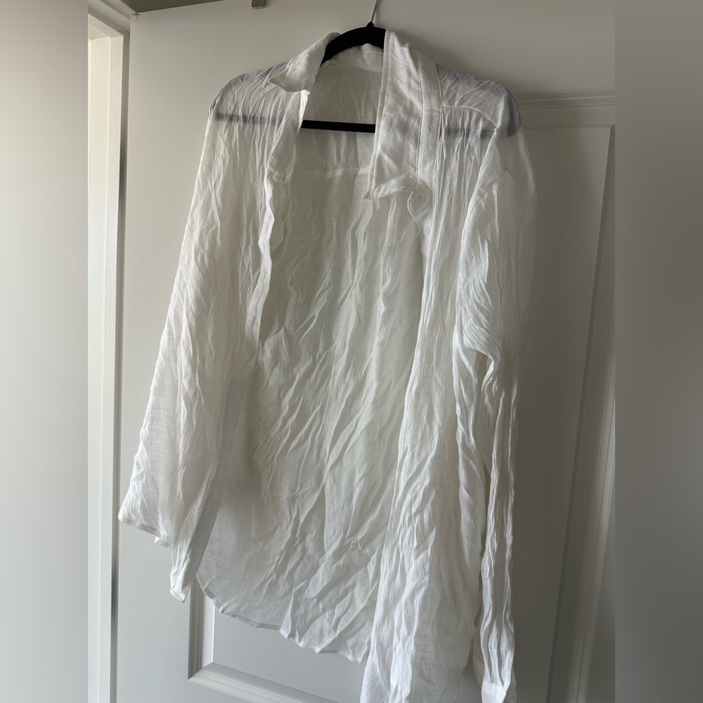 PrettyLittleThing White Textured Blouse